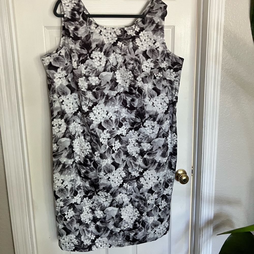 Talbots size 20W black and white floral dress